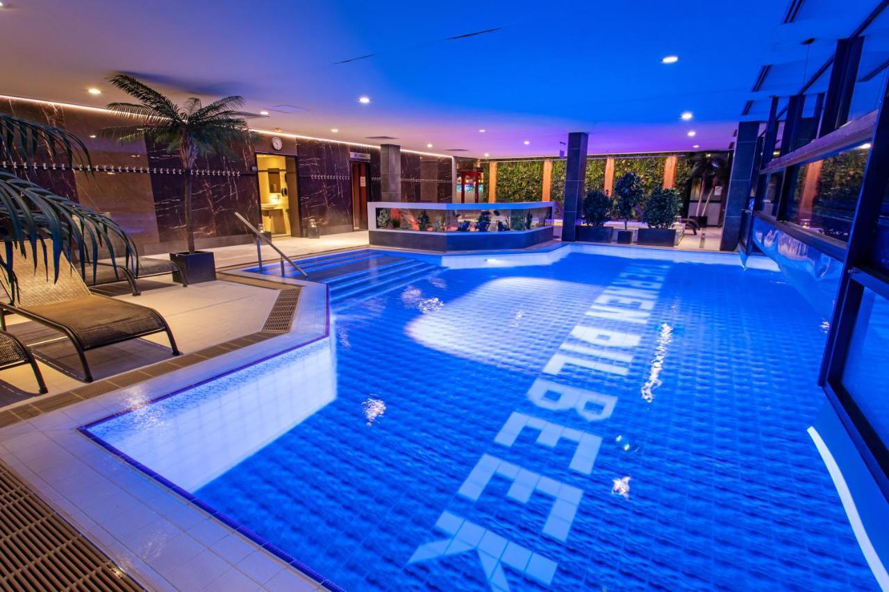 Hotel Thermen ดิลเบค ภายนอก รูปภาพ